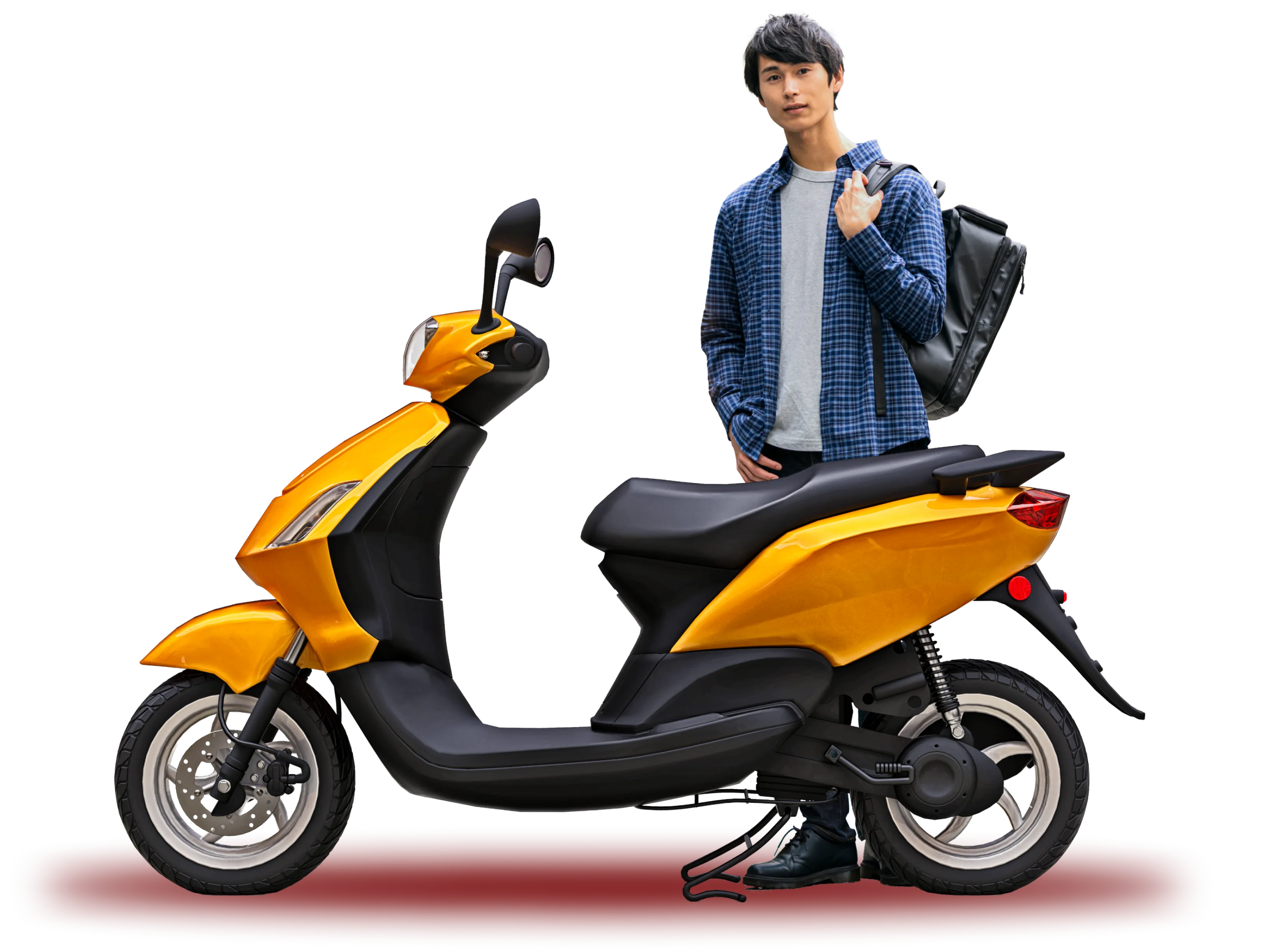 バイクの側に男性が立っている